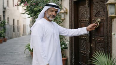 آداب الزيارة والاستئذان في الإسلام