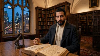 تحليل رواية عصفور من الشرق وتجربة توفيق الحكيم بين الشرق والغرب